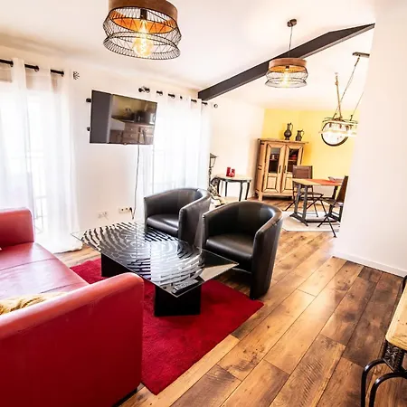 Hotel apartamentowy Le Dupe Brissac-Quince