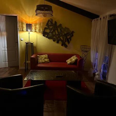 Hotel apartamentowy Le Dupe Brissac-Quince